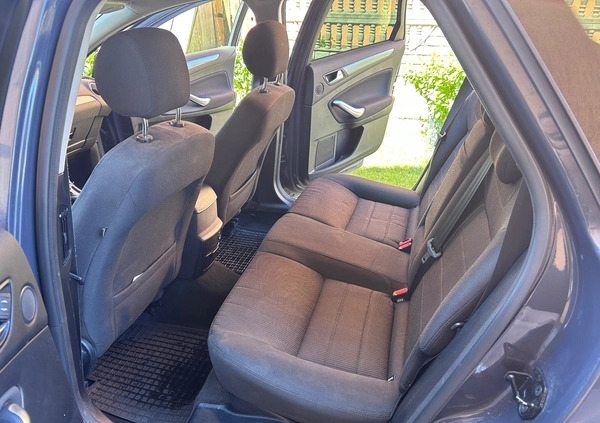 Ford Mondeo cena 17900 przebieg: 357000, rok produkcji 2011 z Zawichost małe 121
